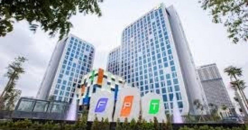 FPT ‘bẻ lái’ giữa sóng điều chỉnh