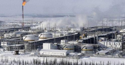 Mỹ và thế tiến thoái lưỡng nan trong cuộc chiến trừng phạt dầu mỏ Nga