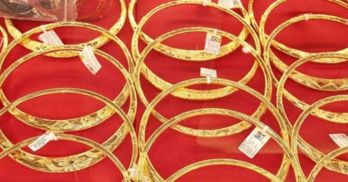 Lỗ 11,5 triệu đồng/lượng chỉ vì "đu đỉnh"