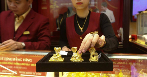 Giá vàng quá cao, xuất hiện loạt điềm báo cho năm 2026