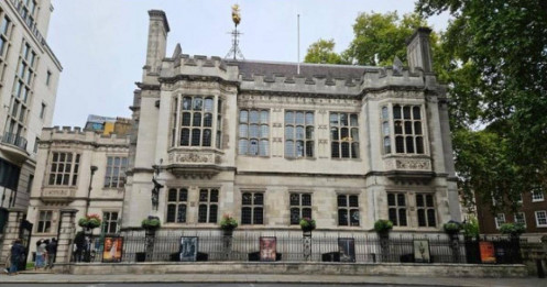 Bên trong dinh thự nơi Tiên Nguyễn chụp ảnh cưới: “Kho báu” của người giàu nhất thế giới thế kỷ 19