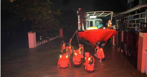 Lũ ở Đà Nẵng vượt mốc lịch sử 1964