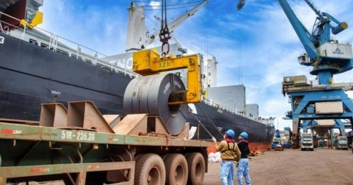 Từ thép giá rẻ Trung Quốc đến lời cảnh báo cho thị trường Việt Nam