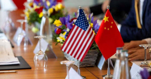 Thị trường mới nổi chịu áp lực: Powell cứng rắn làm suy yếu thỏa thuận đình chiến Mỹ-Trung