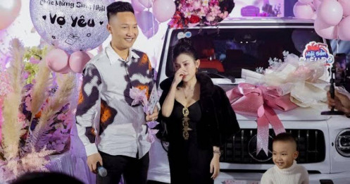 Bí ẩn ‘bóng hồng’ quyền lực phía sau Huấn Hoa Hồng: Không chỉ là vợ, còn nắm giữ bí mật ít ai biết