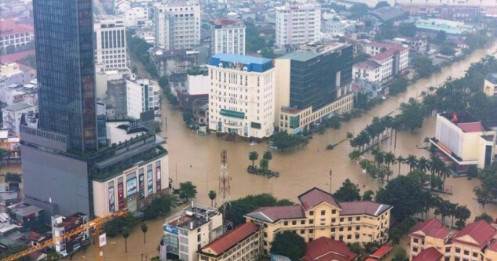 Lũ miền Trung tiếp tục dâng, TP Huế và Đà Nẵng nguy cơ cao
