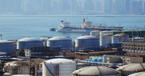 Trung Quốc tạm ngừng 45% nhập dầu Nga trước làn sóng trừng phạt mới của Mỹ