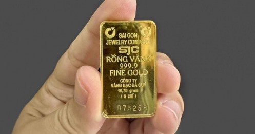 Sáng 3/11, vàng SJC và vàng nhẫn giảm mạnh sau một tuần, nhà đầu tư lỗ nặng tới 6,8 triệu đồng/lượng
