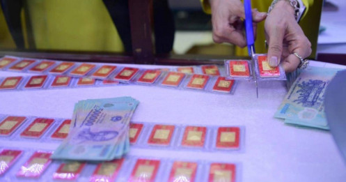 Mua bán vàng miếng có thể chịu thuế 0,1% mỗi lần