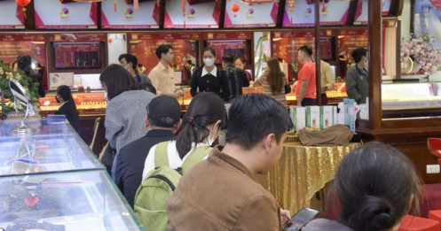 Sàn giao dịch vàng: Chọn mô hình nào?