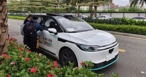 Robotaxi Trung Quốc chạy gần 36.000 chuyến mỗi ngày