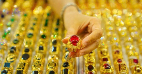 Toàn cảnh biến động giá Vàng và Bạc tháng 11