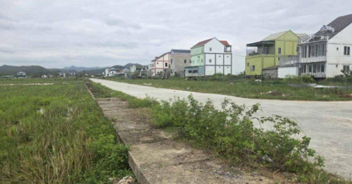 Xôn xao đấu giá 30 lô đất: Chủ tịch xã lên tiếng trước đề nghị hủy kết quả