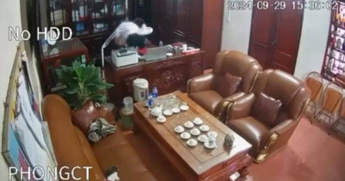 Ai là người phát tán clip thân mật của người đàn ông cùng nhiều phụ nữ trong phòng làm việc?