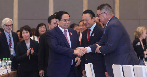 Thủ tướng: Kinh tế Việt Nam đủ sức chống chịu trước các cú sốc