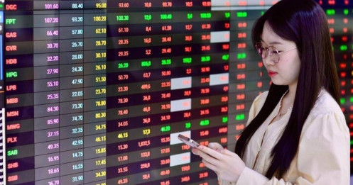Dòng tiền đang rời TTCK để chuyển hướng sang đâu?