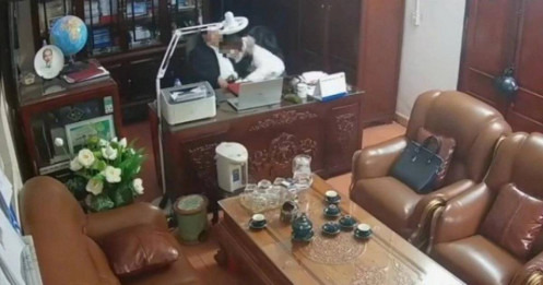 Vụ lộ clip lãnh đạo trường "thân mật" với nhiều phụ nữ trong phòng làm việc: ai là người tung hình ảnh lên mạng?