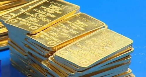 Giá vàng tăng cao: Nhà đầu tư bị 'kẹp hàng', tiệm vàng tư nhân lộ chiêu trò
