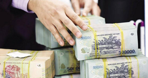 Tín dụng tăng tốc, nhiều ngân hàng đã chạm 'room' cả năm