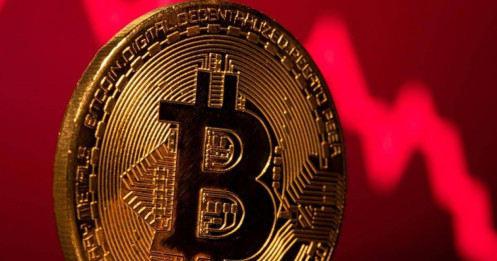 Bitcoin "thủng" đáy: Sáu tháng "rơi" không phanh