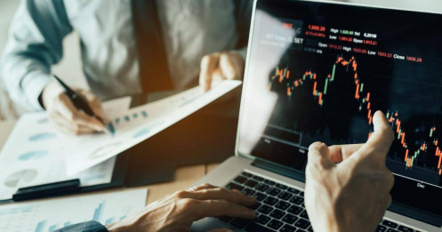 CỔ PHIẾU CTG : Giải Mã Đợt Tăng Vốn 44% Của CTG Và Tác Động Đến Triển Vọng 2025 - 2026