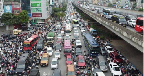 Hà Nội: Chuyển đổi sang phương tiện xanh là vấn đề nhạy cảm, nhưng không thể trì hoãn