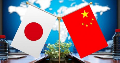 Đồng & bạch kim: Hưởng lợi kép từ căng thẳng Nhật–Trung và gói kích thích 110 tỷ USD