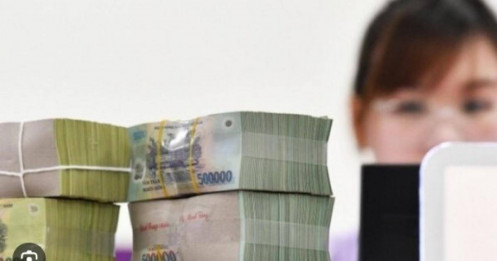 Cạnh tranh khốc liệt: Loạt ngân hàng nâng lãi suất lên đỉnh mới