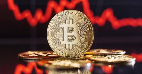 Bitcoin lao dốc về 93.000 USD, hơn 600 tỷ USD ‘bốc hơi’, nỗi lo mới xuất hiện