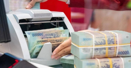 Lãi suất tiết kiệm leo thang gần 7%/năm