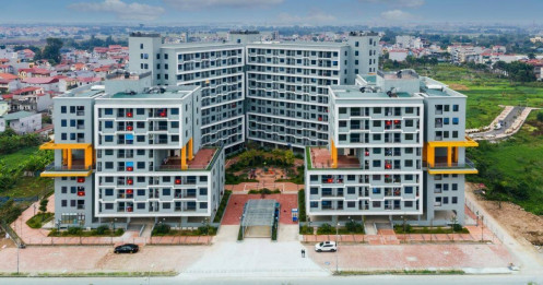 "Suất ngoại giao" nhà ở xã hội – cái bẫy "tiền mất tật mang"?