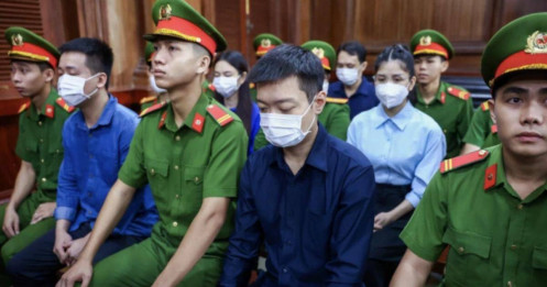 Hằng Du Mục: 'Nếu biết sai sẽ không đánh đổi'