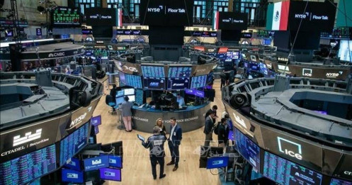 Sức ép nào "kéo sập" Bitcoin và cổ phiếu công nghệ?