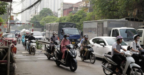 Hà Nội thí điểm cấm ôtô trên 10 tấn đi vào ba tuyến đường