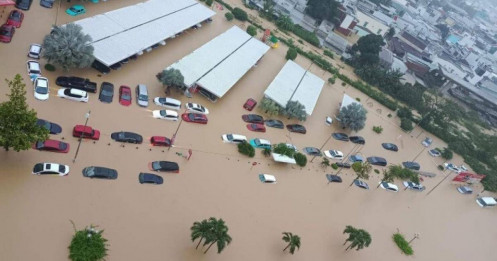 Ngập lụt đang lan rộng tại 6 tỉnh thành