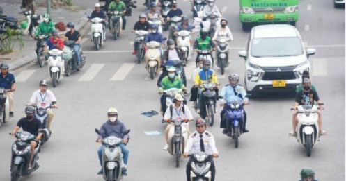 Hà Nội và TP.HCM chuẩn bị cấm xe máy xăng: Honda và Yamaha nói gì?