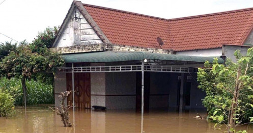 Thủy điện Đồng Nai 5 xả lũ: Hàng trăm hộ dân hạ nguồn chìm trong nước