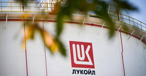 Mỹ siết trừng phạt, gần 48 triệu thùng dầu Nga “kẹt” trên biển