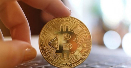 Thị trường đỏ lửa: Bitcoin đối mặt tháng giảm mạnh nhất 3 năm