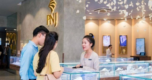 Biến động giá vàng tái định hình chiến lược kinh doanh PNJ