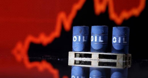 Giá xăng dầu hôm nay 24/11/2025: Áp lực giảm giá vẫn chiếm ưu thế