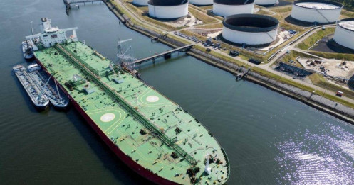 Giá tàu chở dầu tăng gần 600%: Cú sốc nào đang làm rung chuyển thị trường vận tải biển?