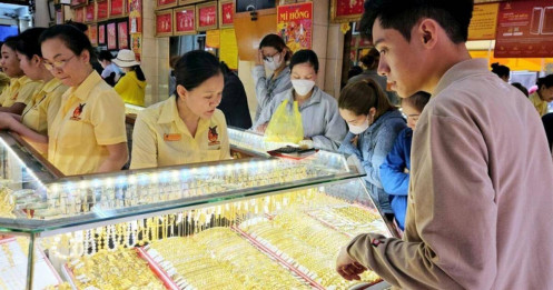 Gần 200 tiệm vàng ở TP.HCM bị ‘soi’ gắt: Người dân mua bán ra sao?