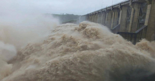 Đắk Lắk ra lệnh khẩn: Thủy điện phải vận hành an toàn, tránh lũ nhân tạo trước bão số 15