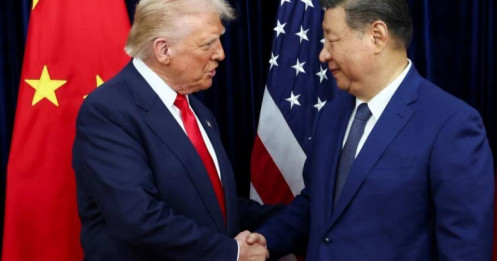 Ông Trump và ông Tập bất ngờ điện đàm