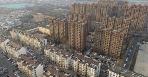 Giá nhà lao dốc, chủ nhà Trung Quốc tìm đến tâm linh để bán được nhà