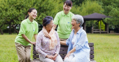 “Ông lớn” đồng loạt xoay trục sang "sân chơi" dưỡng lão