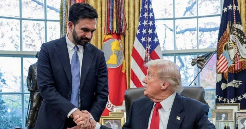 Sự thân thiện khó hiểu của ông Trump