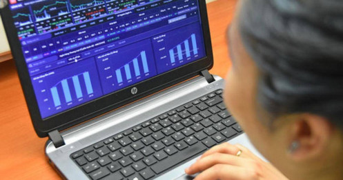 Ngân hàng đua phát hành hàng tỷ cổ phiếu, “cổ phiếu vua” tiếp tục giữ sức hút