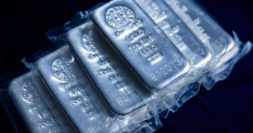 Thiếu hụt bạc vật chất trầm trọng, giá tăng gấp đôi, dự báo 100 USD/ounce